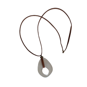 Colar Com Pingente Transparente